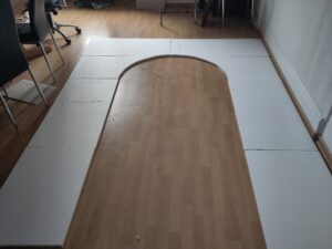 Styroporplatten in Bogenform zugeschnitten